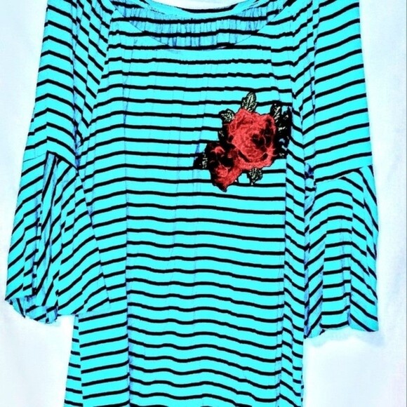 Green off the shoulder top 3X - Picture 6 of 8